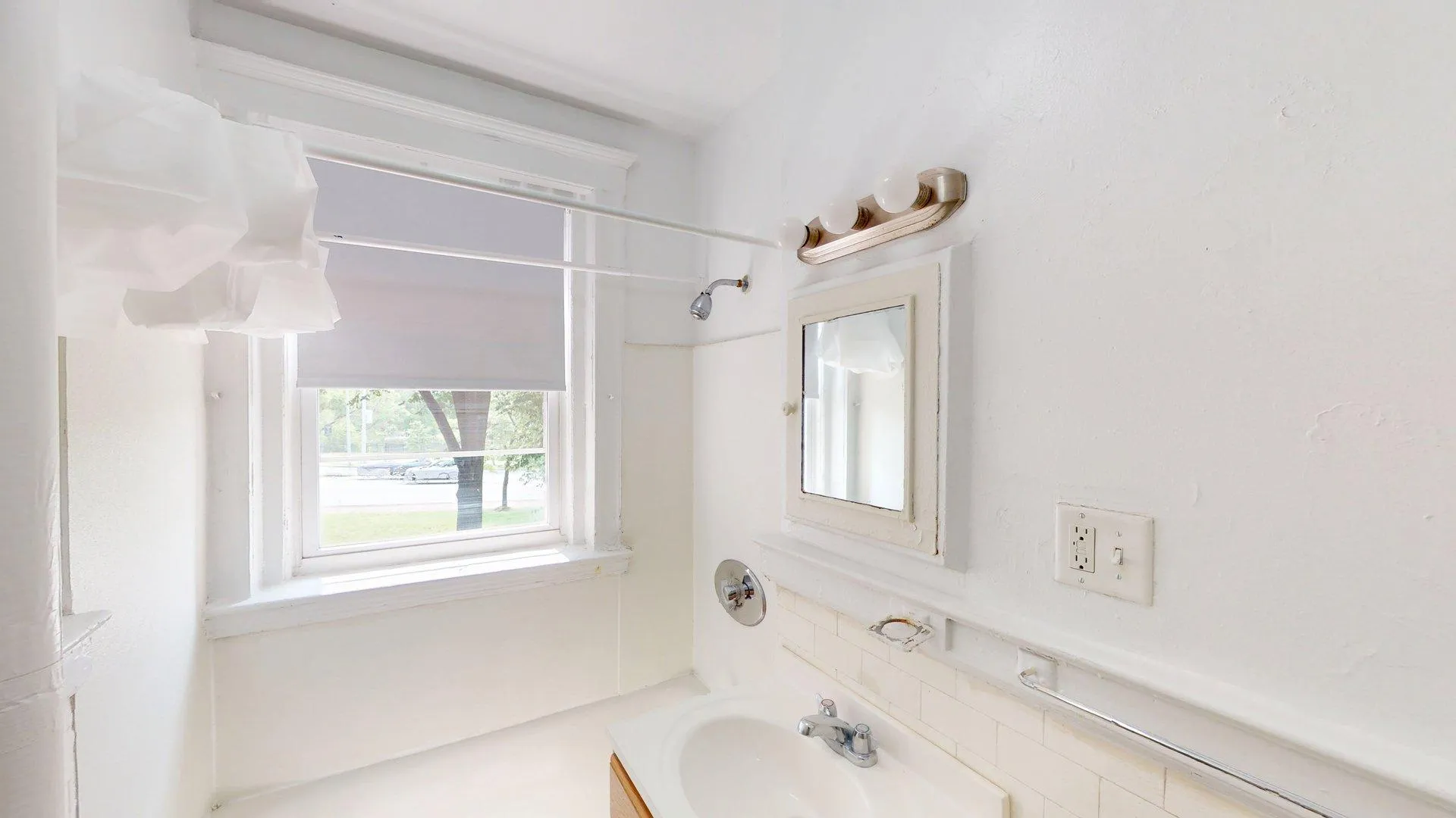 Studio bed, 1 bath apartment for rent at 1163 Boylston St Unit 1163-16, Fenway — photo 12 of 20