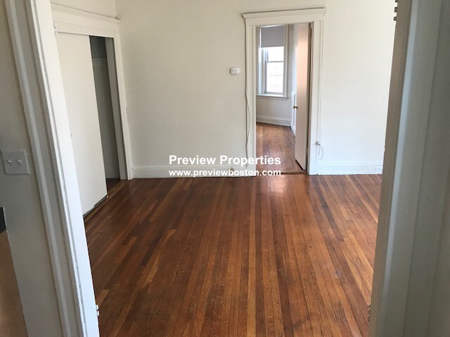 1 bed, 1 bath apartment for rent at 1163 Boylston St Unit 12P, Fenway — photo 2 of 8