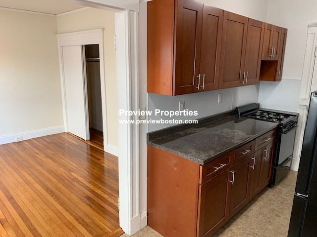 1 bed, 1 bath apartment for rent at 1163 Boylston St Unit 15P, Fenway — photo 4 of 11