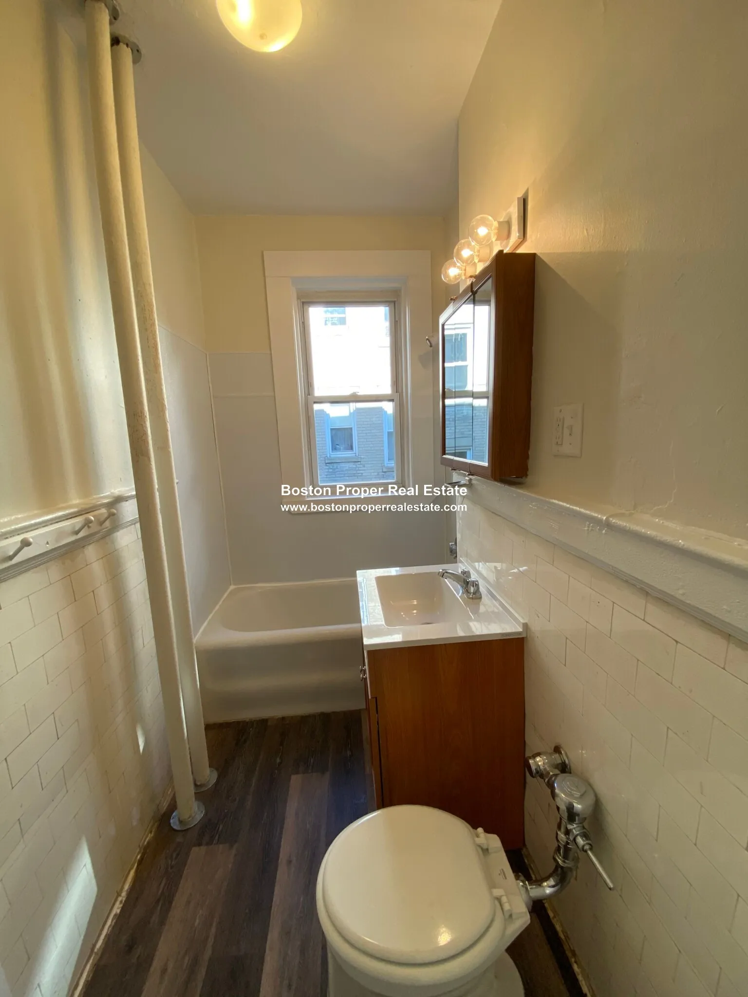 Studio bed, 1 bath apartment for rent at 1163 Boylston St Unit 28, Fenway — photo 4 of 5