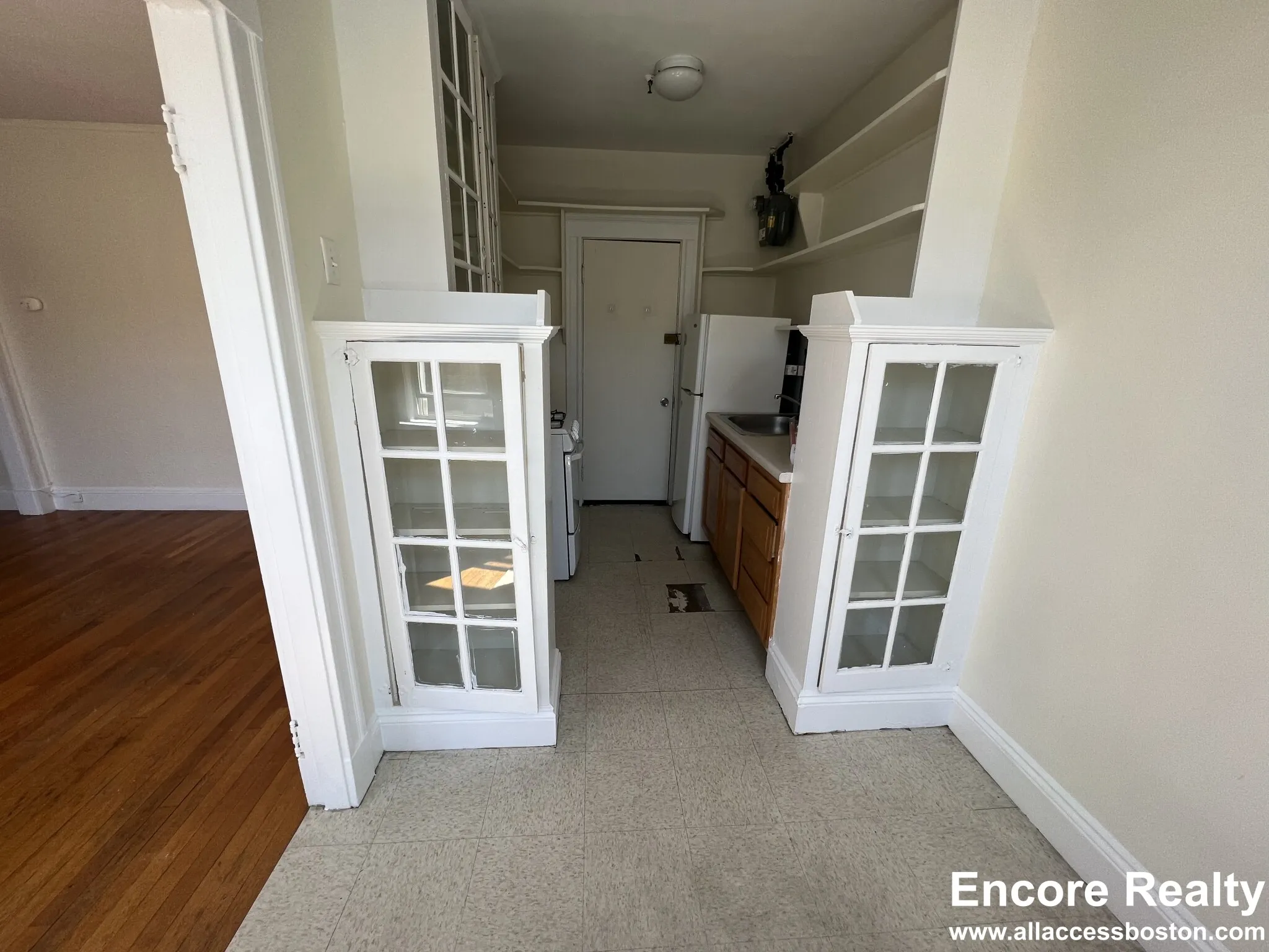 Studio bed, 1 bath apartment for rent at 1163 Boylston St Unit 34, Fenway — photo 2 of 11