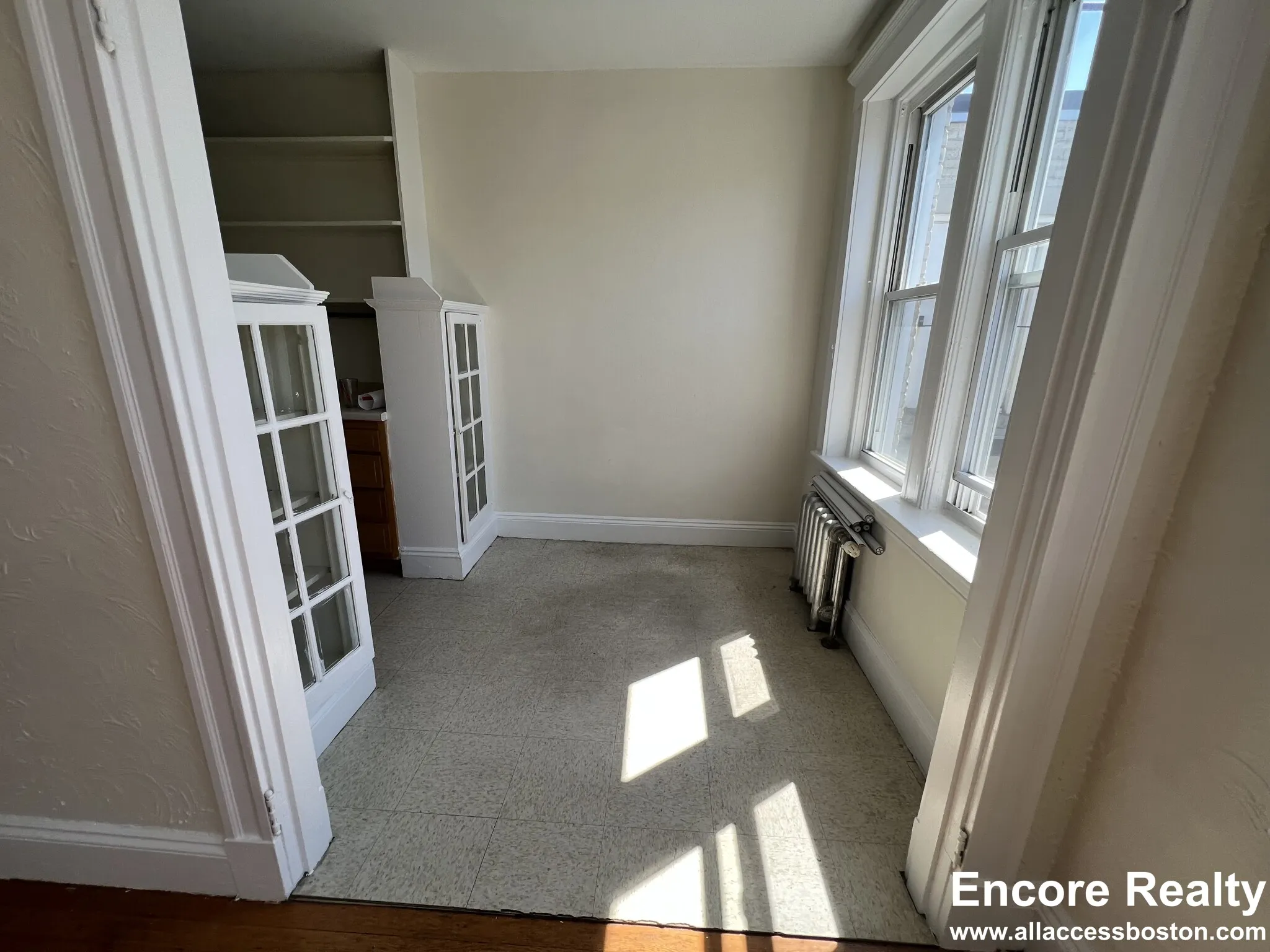 Studio bed, 1 bath apartment for rent at 1163 Boylston St Unit 34, Fenway — photo 3 of 11