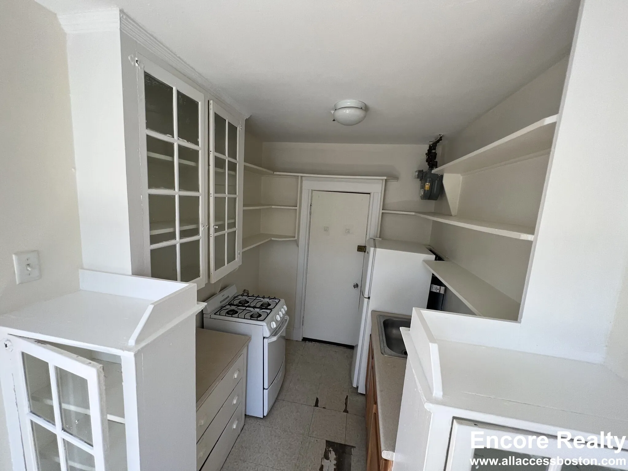 Studio bed, 1 bath apartment for rent at 1163 Boylston St Unit 34, Fenway — photo 5 of 11