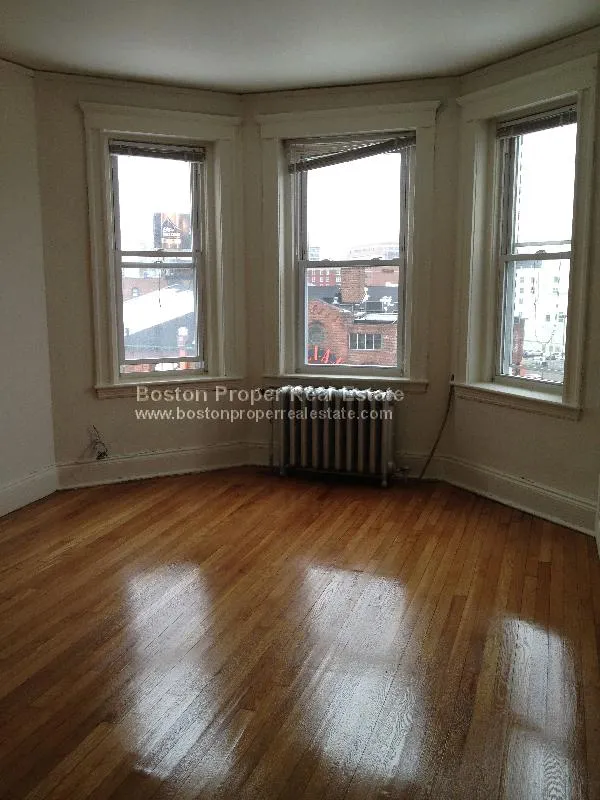1 bed, 1 bath apartment for rent at 1163 Boylston St Unit 37, Fenway