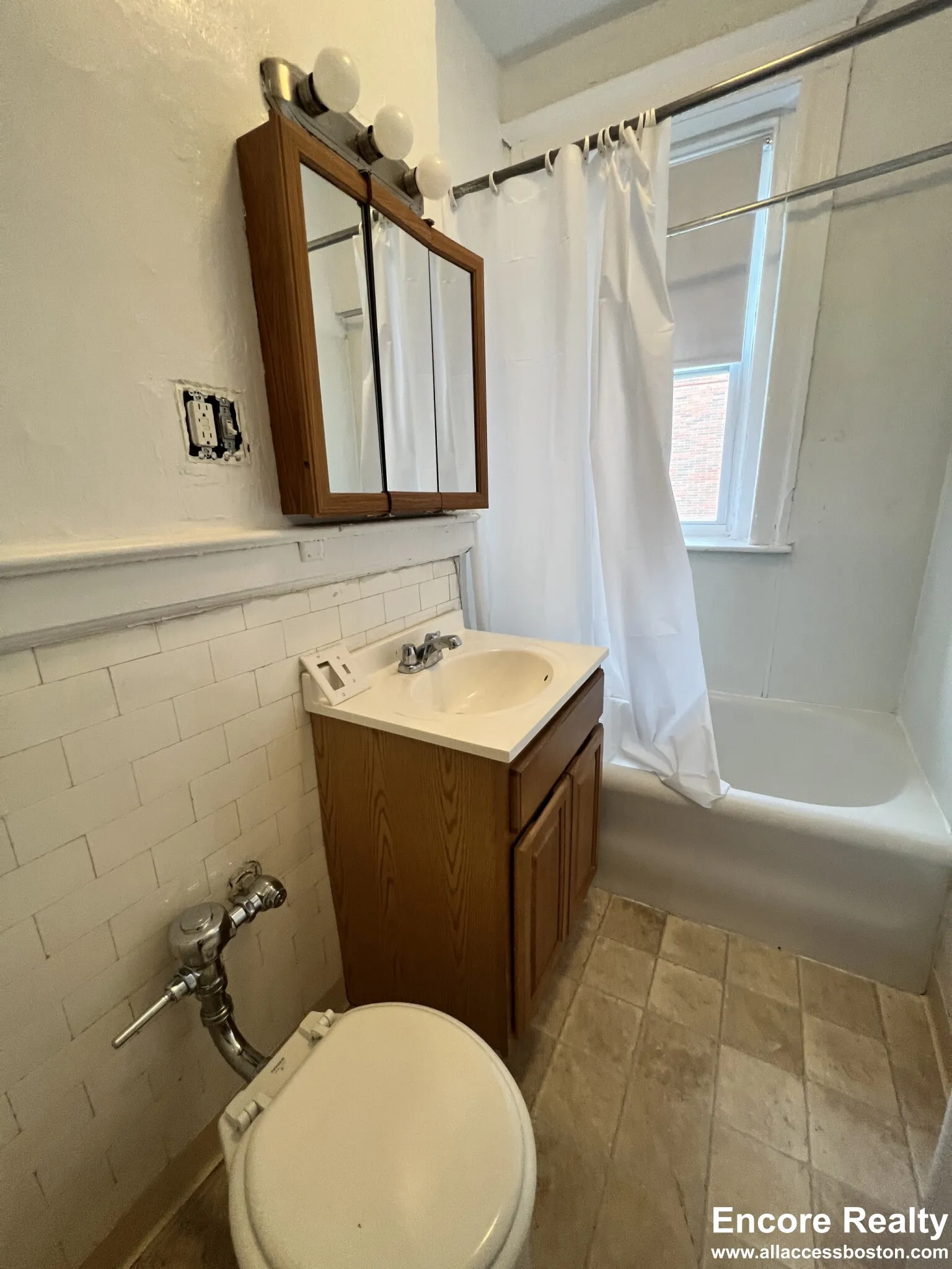 Studio bed, 1 bath apartment for rent at 1163 Boylston St Unit 4, Fenway — photo 7 of 7