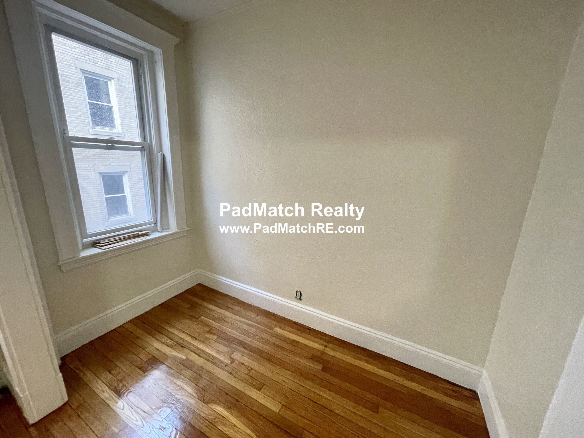 Studio bed, 1 bath apartment for rent at 1163 Boylston St Unit 9, Fenway — photo 3 of 10