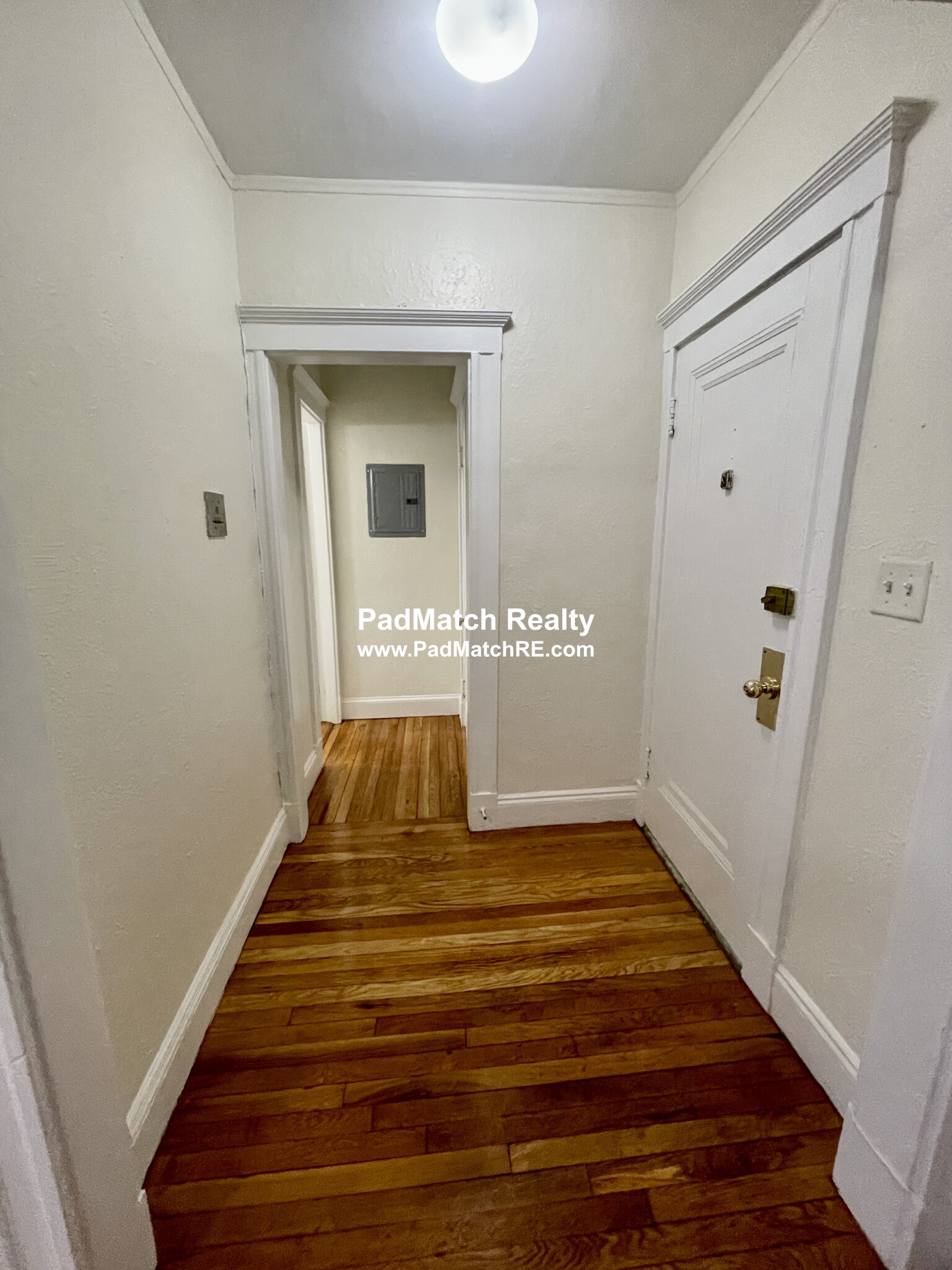 Studio bed, 1 bath apartment for rent at 1163 Boylston St Unit 9, Fenway — photo 5 of 10
