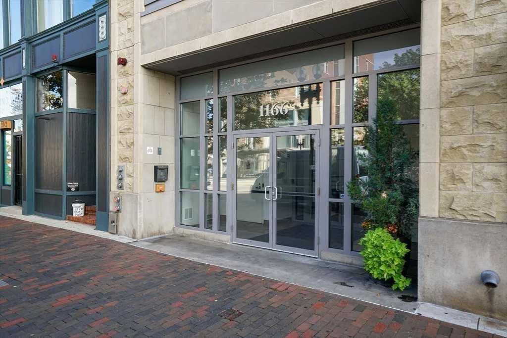 2 bed, 2 bath apartment for rent at 1166 Washington St Unit 303, South End — photo 31 of 33