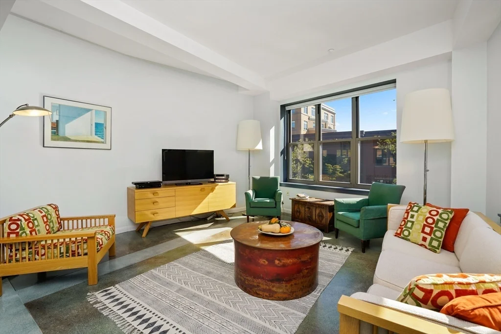 2 bed, 2 bath apartment for rent at 1166 Washington St Unit 303, South End — photo 4 of 33