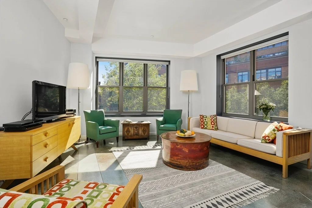 2 bed, 2 bath apartment for rent at 1166 Washington St Unit 303, South End — photo 3 of 33