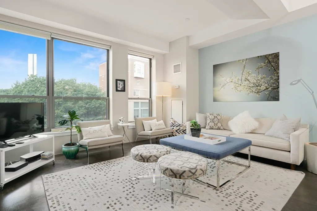 Studio bed, 1 bath apartment for rent at 1166 Washington St Unit 305, South End — photo 4 of 10