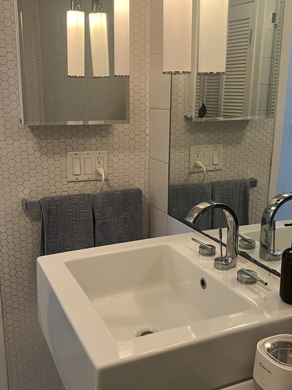 1 bed, 1 bath apartment for rent at 1166 Washington St Unit 701, South End — photo 16 of 25