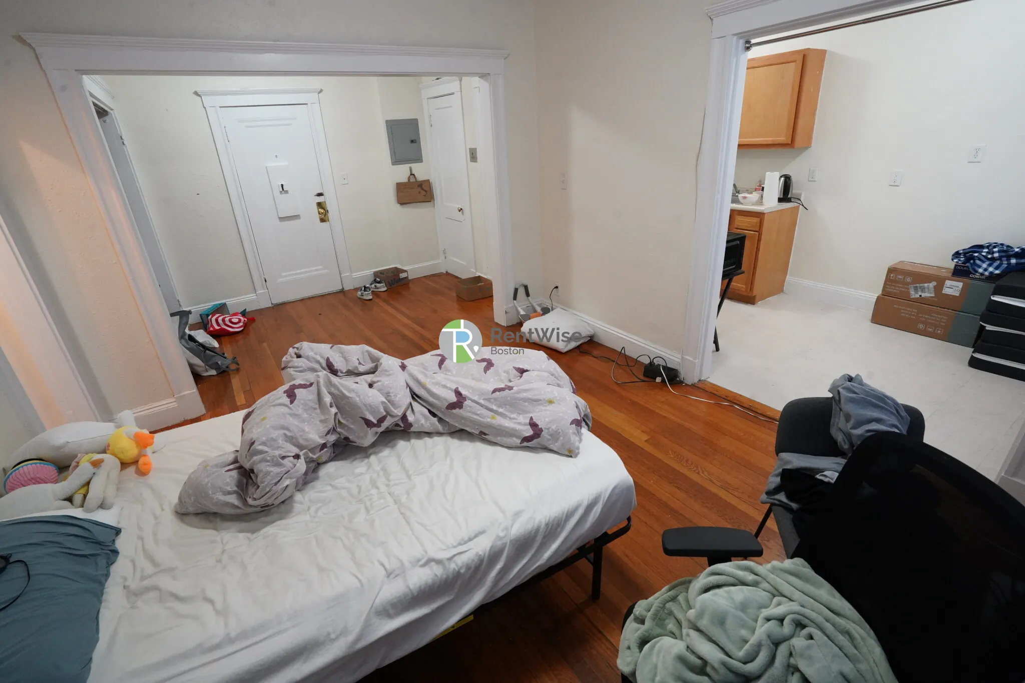 Studio bed, 1 bath apartment for rent at 1167 Boylston St Unit 11, Fenway — photo 2 of 23