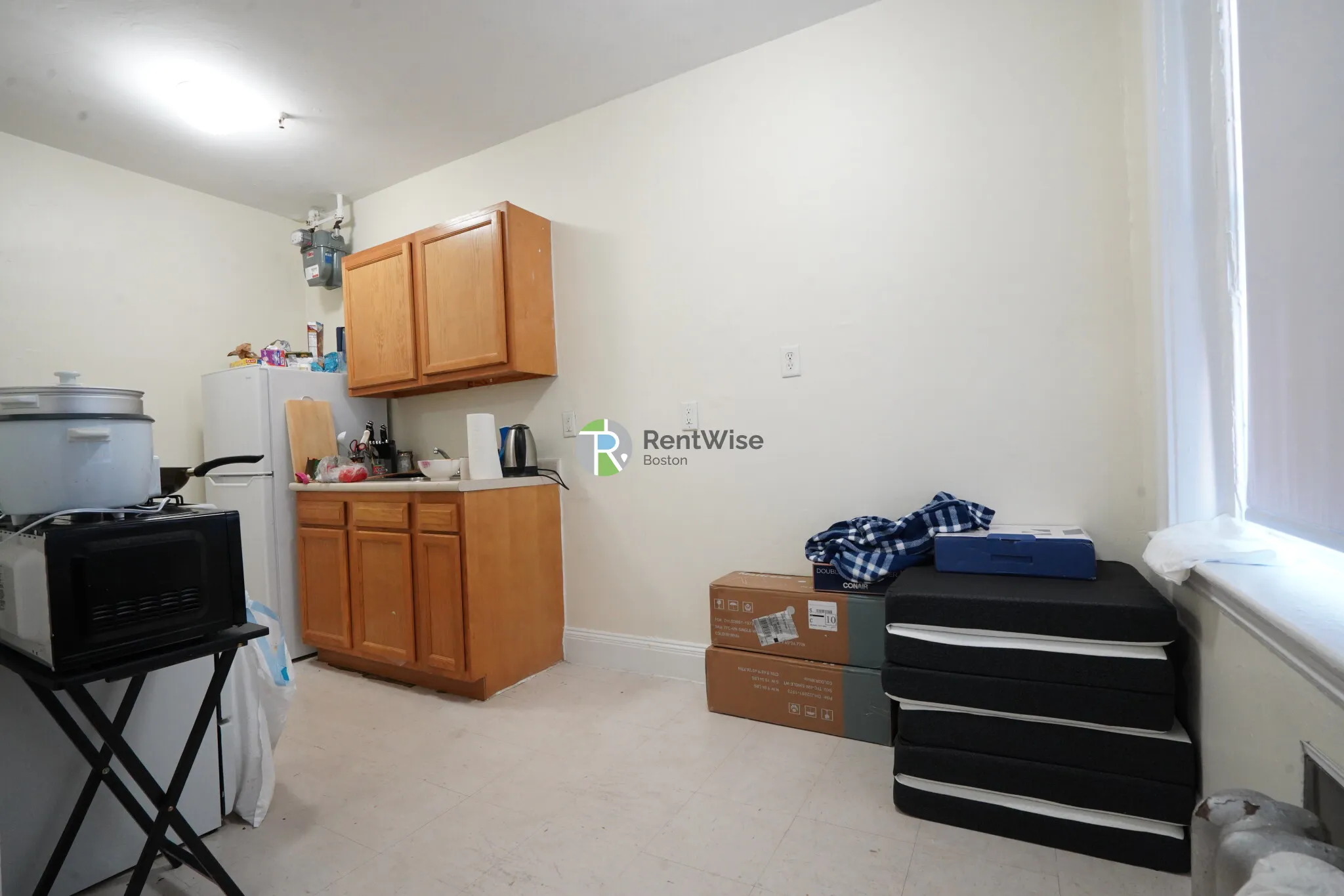 Studio bed, 1 bath apartment for rent at 1167 Boylston St Unit 11, Fenway — photo 5 of 23
