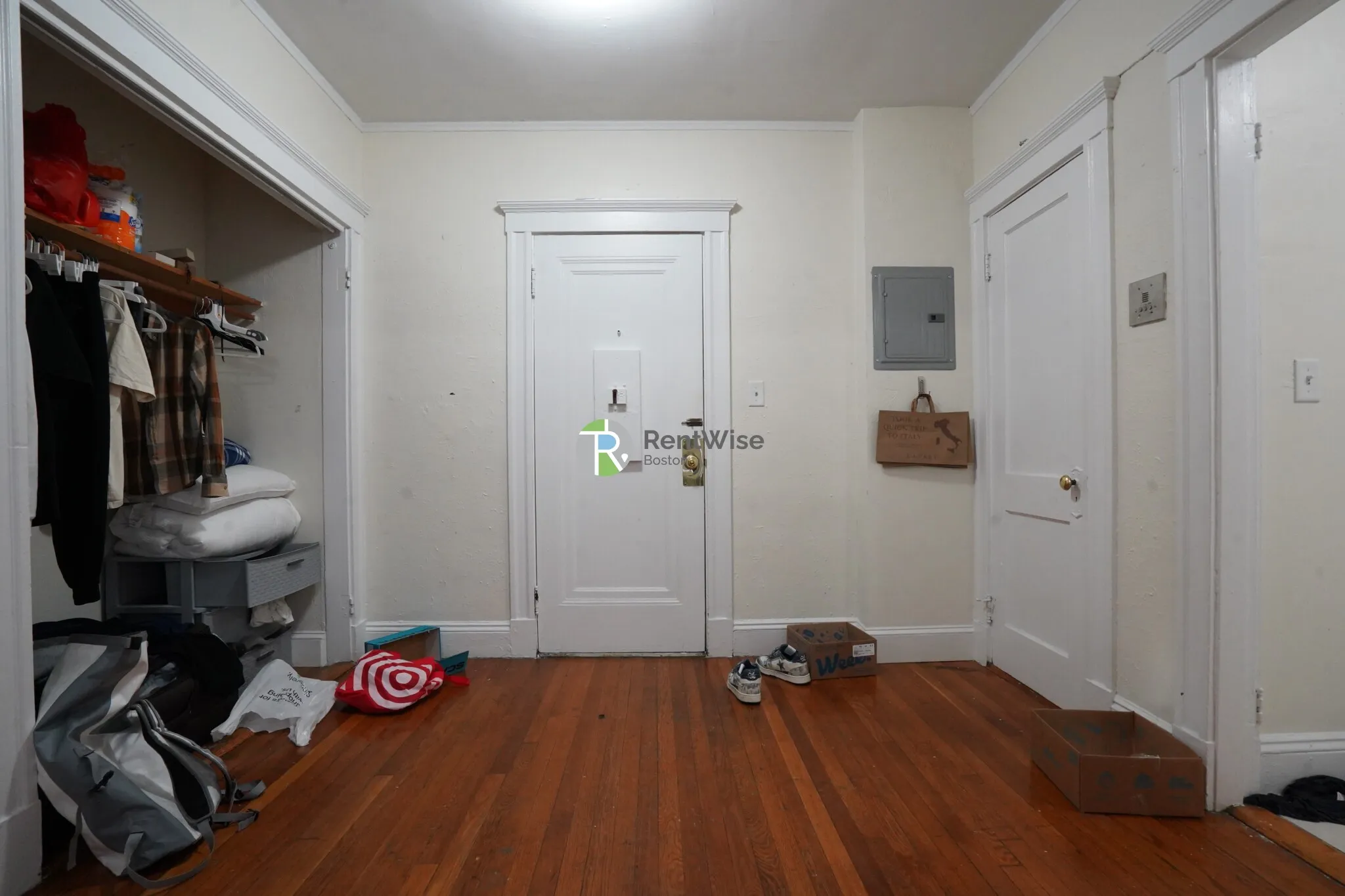 Studio bed, 1 bath apartment for rent at 1167 Boylston St Unit 11, Fenway — photo 4 of 23