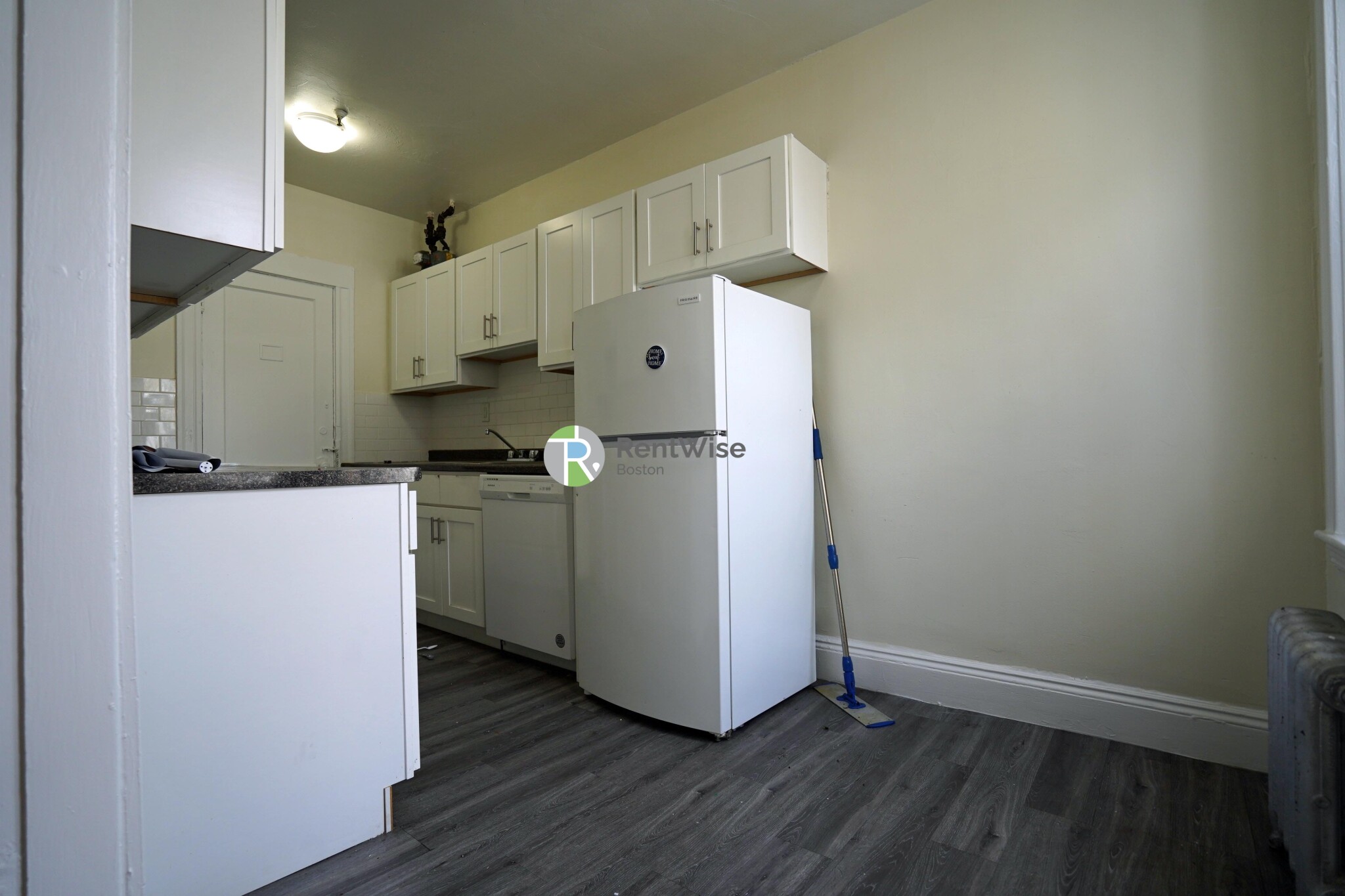 1 bed, 1 bath apartment for rent at 1167 Boylston St Unit 33, Fenway — photo 4 of 15