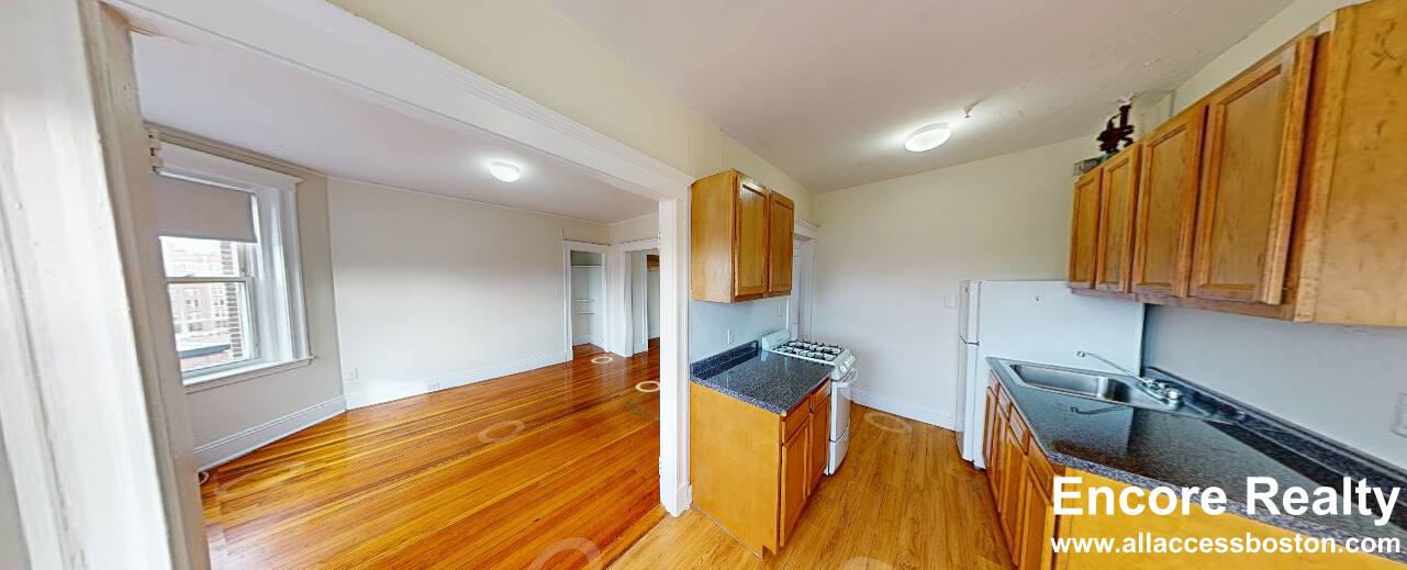 Studio bed, 1 bath apartment for rent at 1167 Boylston St Unit 36, Fenway — photo 4 of 5