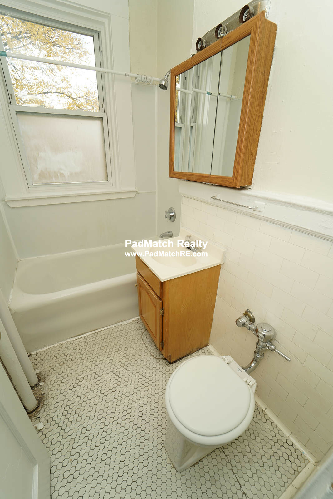 1 bed, 1 bath apartment for rent at 1167 Boylston St Unit 8, Fenway — photo 10 of 17