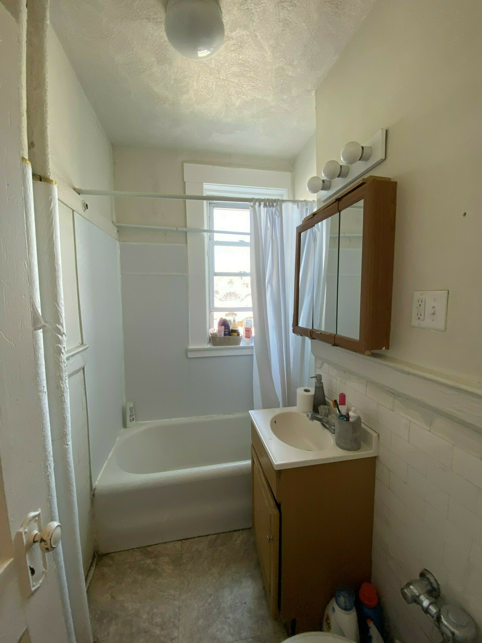 1 bed, 1 bath apartment for rent at 1169 Boylston St Unit 13, Fenway