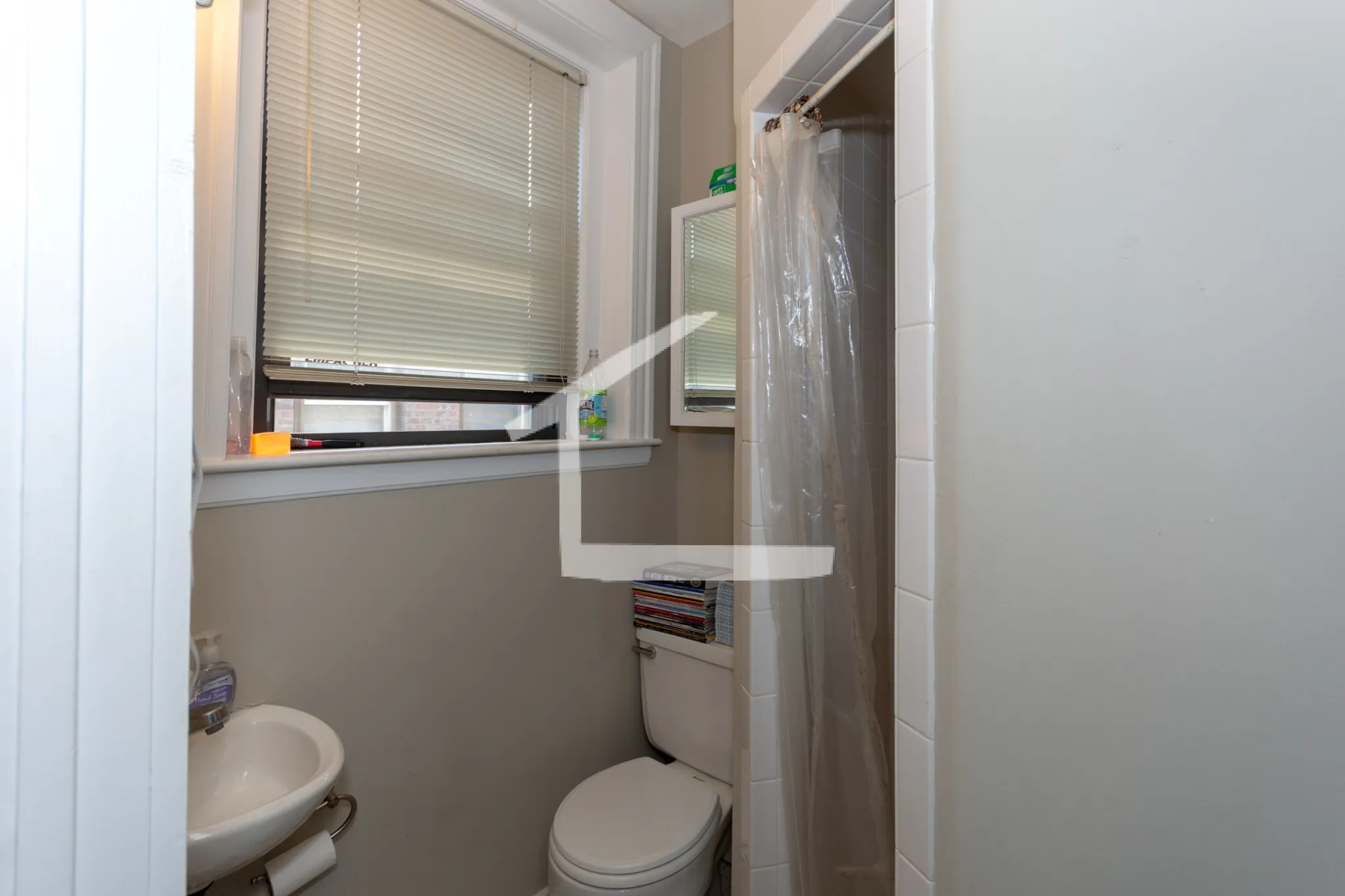 3 bed, 2 bath apartment for rent at 1169 Commonwealth Ave Unit 3L, Brighton — photo 9 of 13