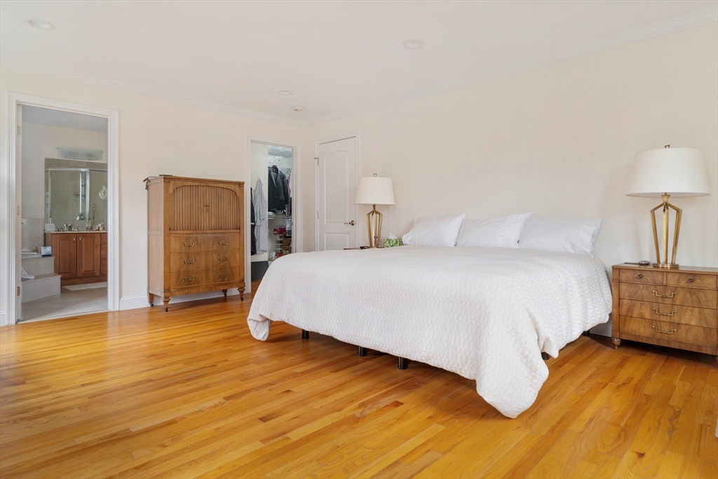 4 bed, 3 bath apartment for rent at 117-1 Florence St Unit 0, Chestnut Hill — photo 12 of 17