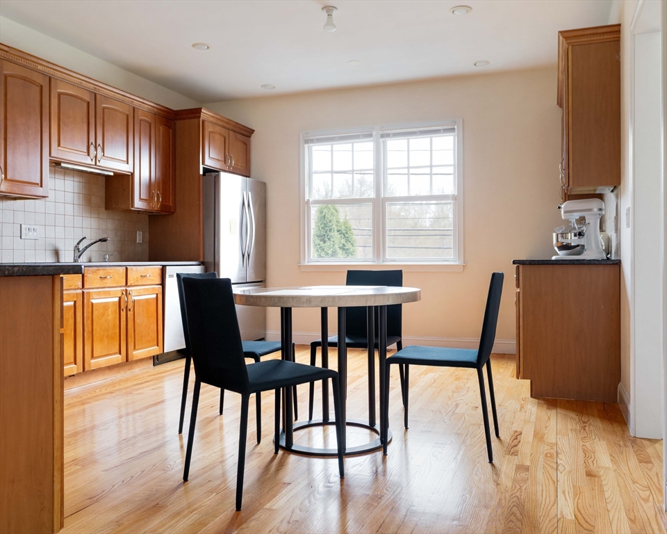 4 bed, 3 bath apartment for rent at 117-1 Florence St Unit 0, Chestnut Hill — photo 8 of 17