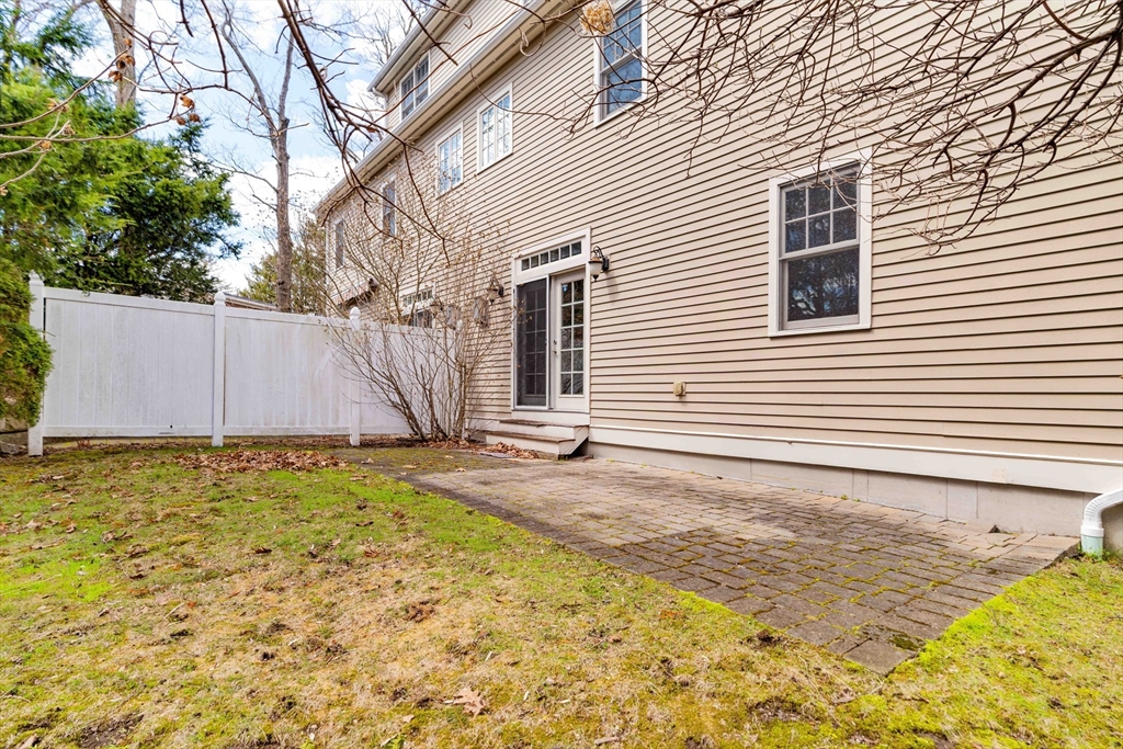4 bed, 3 bath apartment for rent at 117-1 Florence St Unit 0, Chestnut Hill — photo 16 of 17