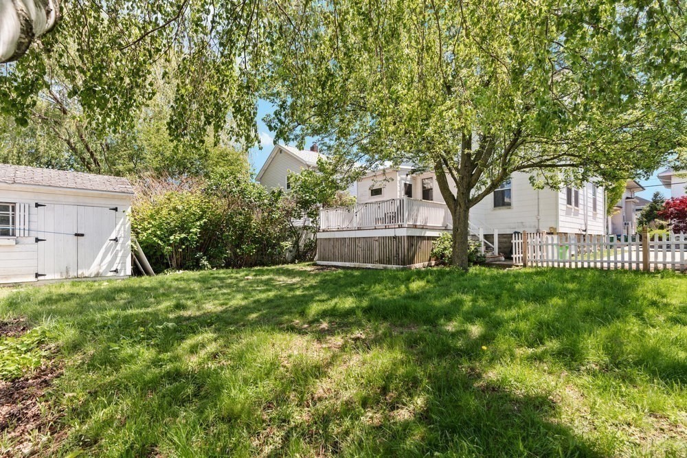 3 bed, 1 bath apartment for rent at 117 2nd St, Medford — photo 19 of 20