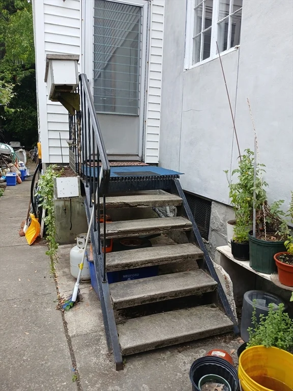 1 bed, 1 bath apartment for rent at 117 Auburn St Unit 1, Medford — photo 19 of 20