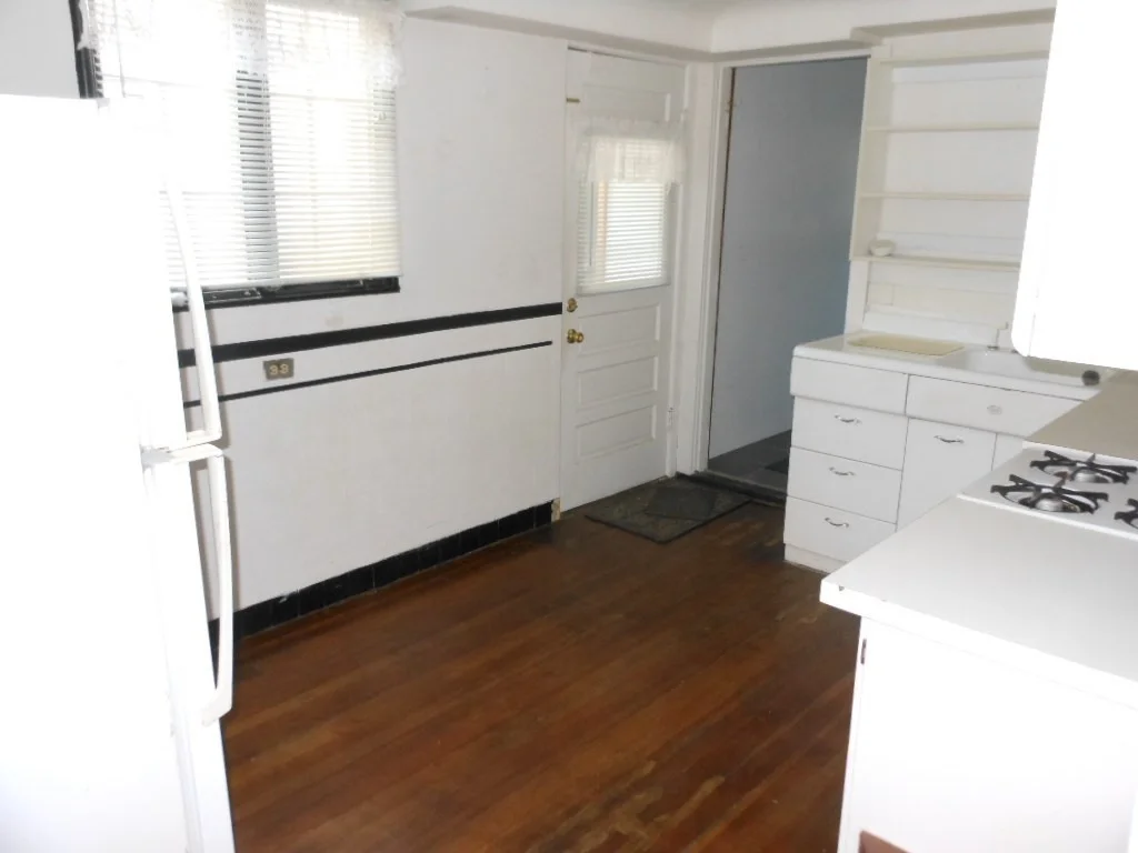 1 bed, 1 bath apartment for rent at 117 Auburn St Unit 1, Medford — photo 11 of 20