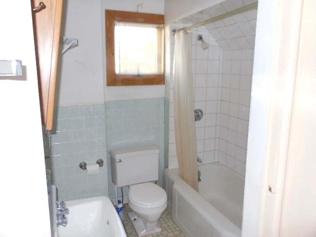 1 bed, 1 bath apartment for rent at 117 Auburn St Unit 1, Medford — photo 12 of 20