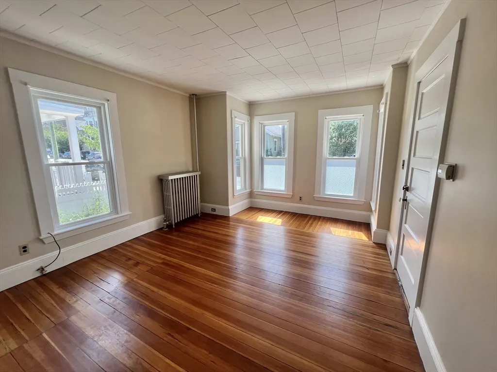 1 bed, 1 bath apartment for rent at 117 Beacon St Unit 1, Ward Two — photo 1 of 7