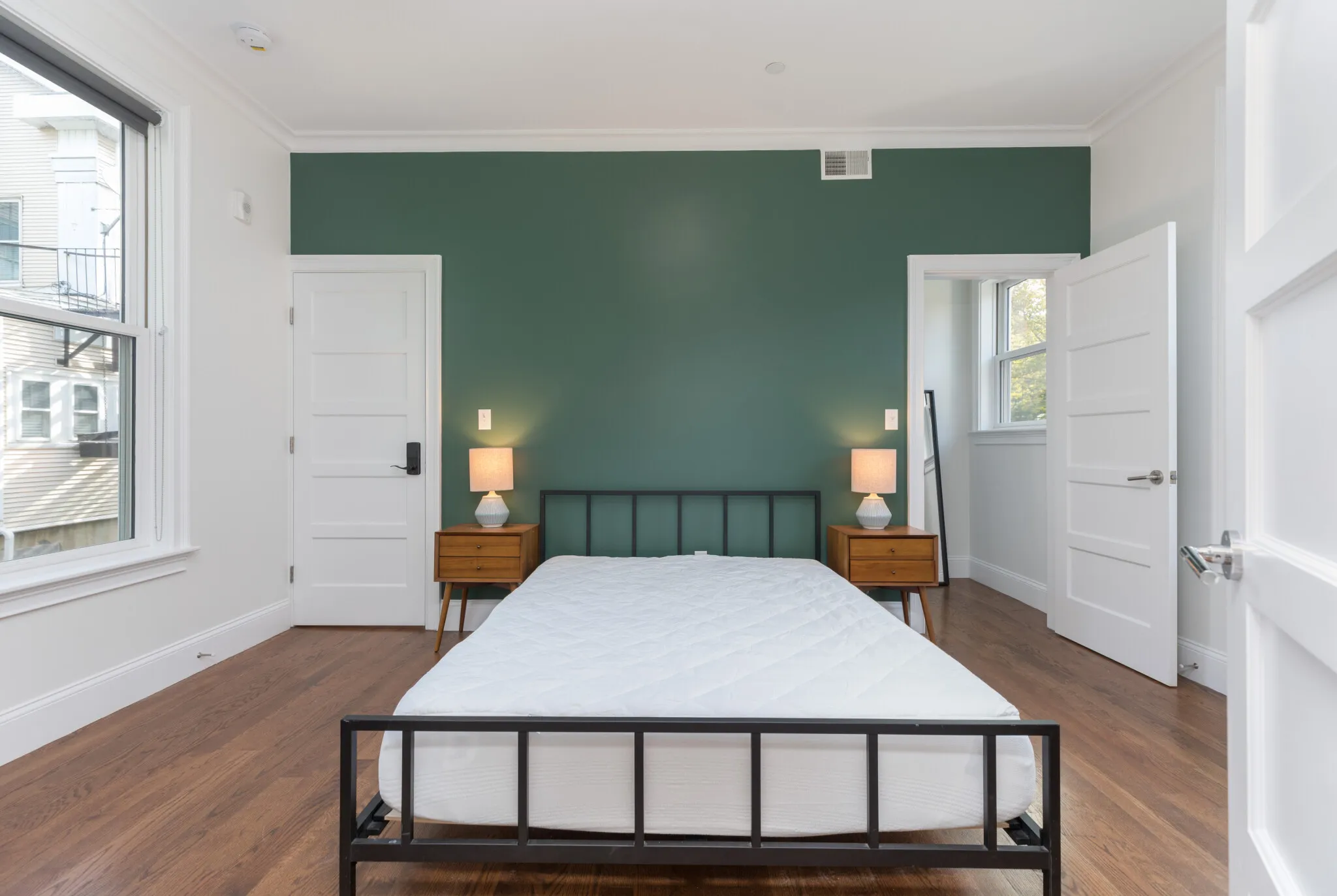 4 bed, 4+ bath apartment for rent at 117 Centre St Unit 2, Roxbury — photo 24 of 37