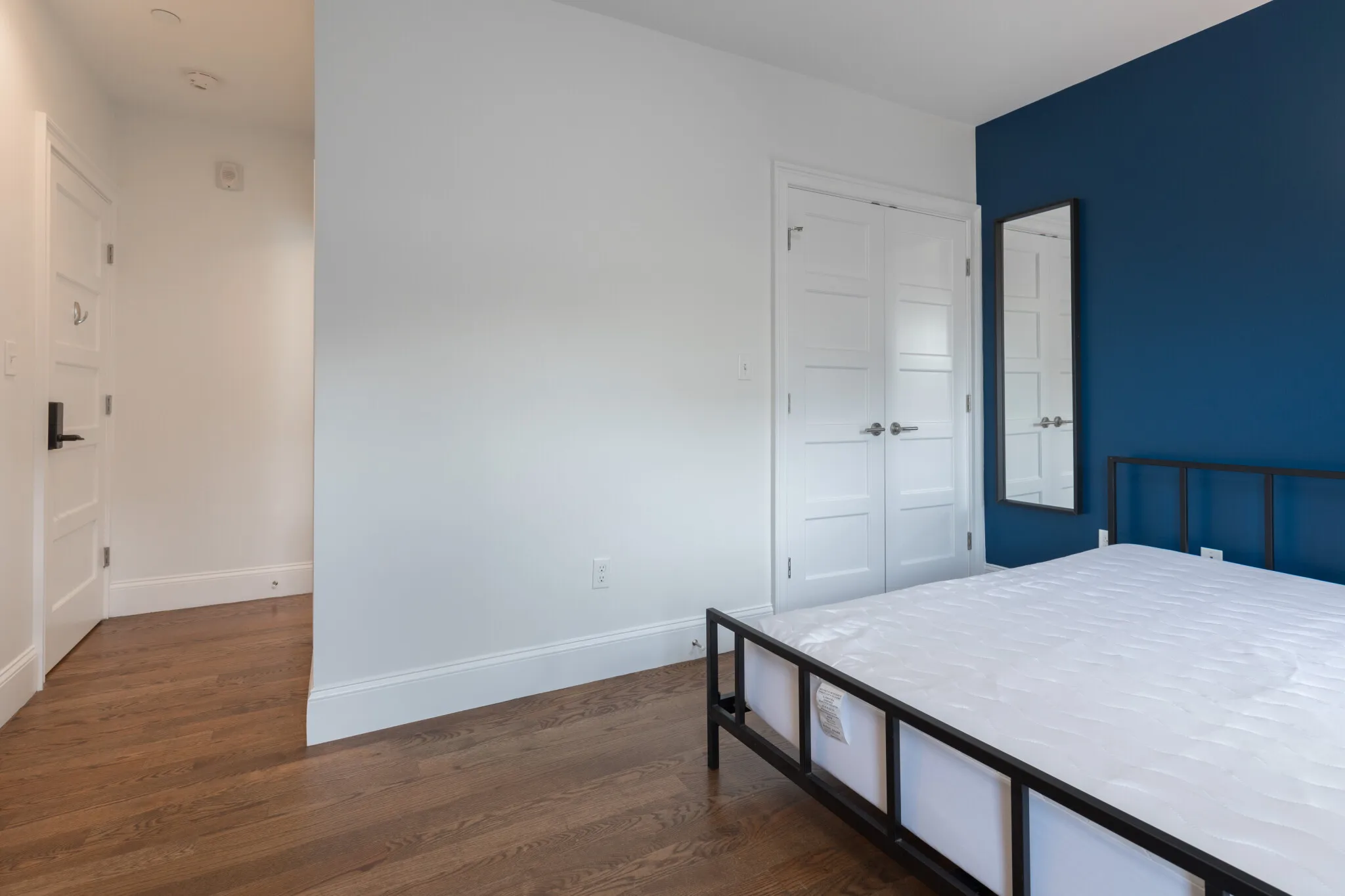 4 bed, 4+ bath apartment for rent at 117 Centre St Unit 2, Roxbury — photo 5 of 37