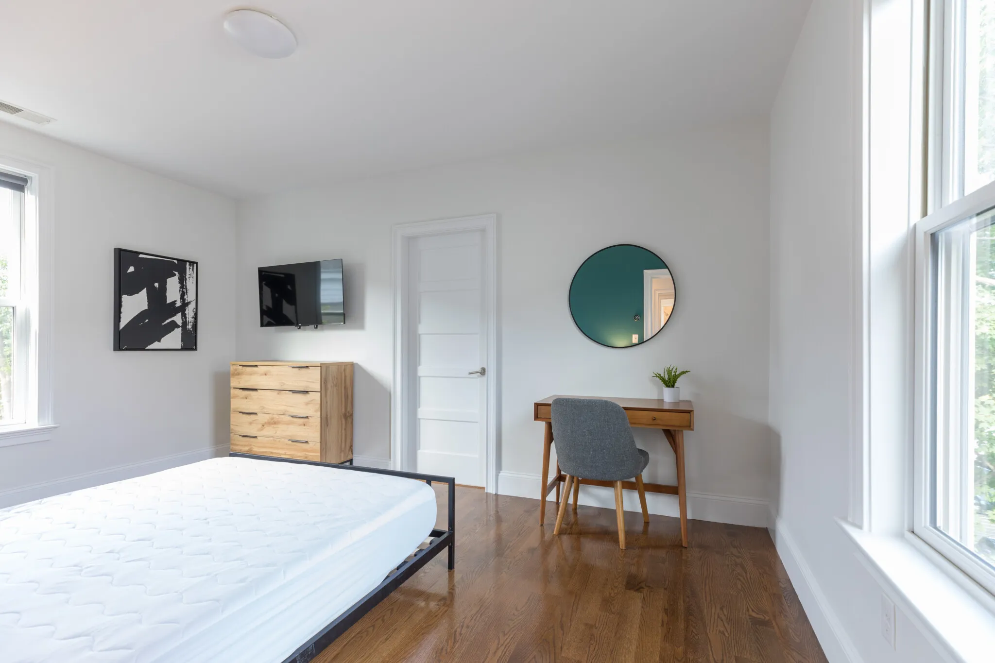 4 bed, 4+ bath apartment for rent at 117 Centre St Unit 2, Roxbury — photo 8 of 37