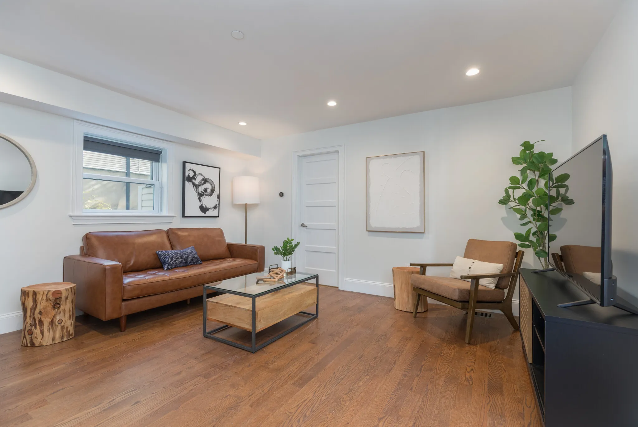 4 bed, 4+ bath apartment for rent at 117 Centre St Unit 2, Roxbury — photo 14 of 37