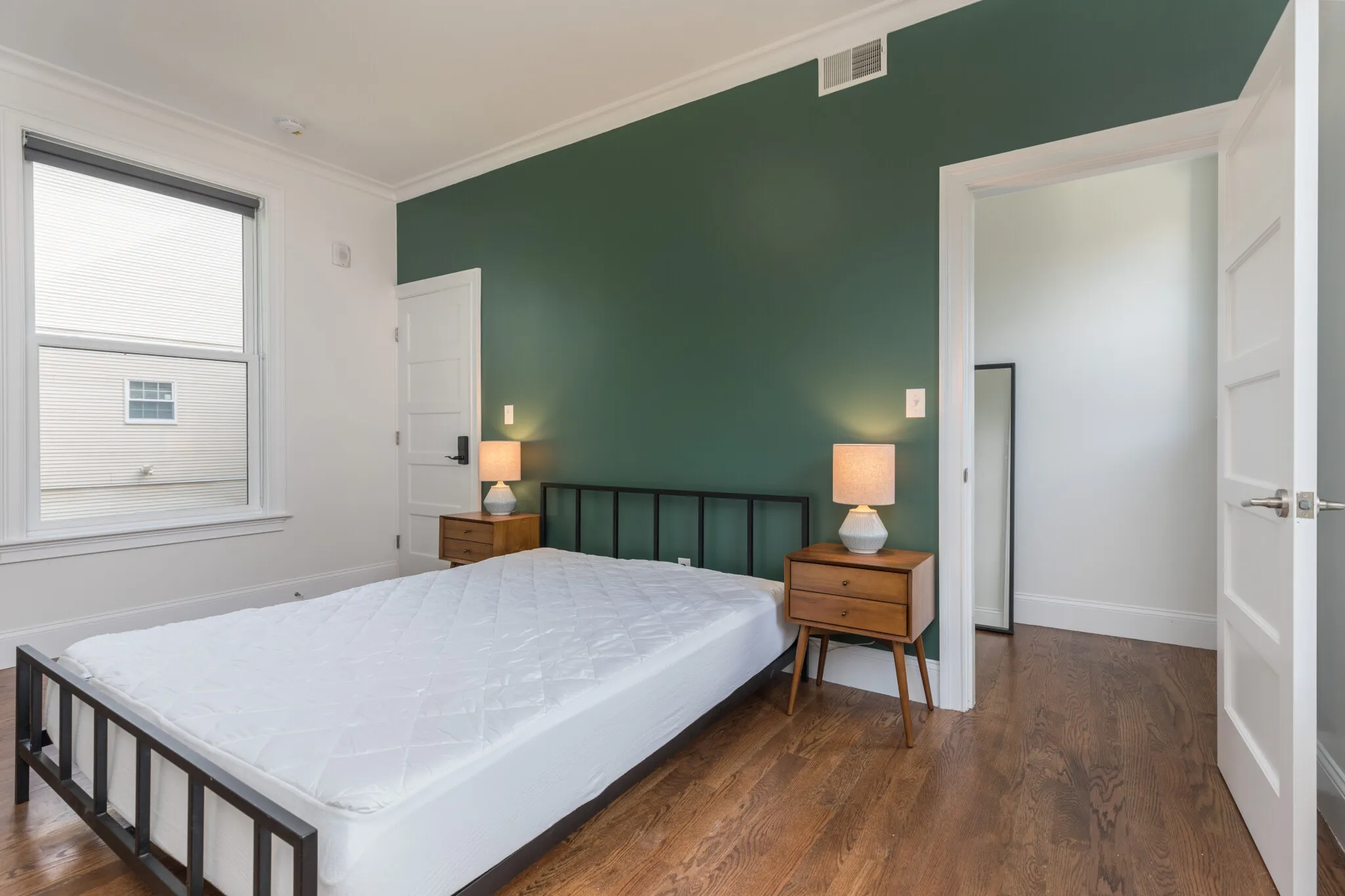 4 bed, 4+ bath apartment for rent at 117 Centre St Unit 2, Roxbury — photo 25 of 37