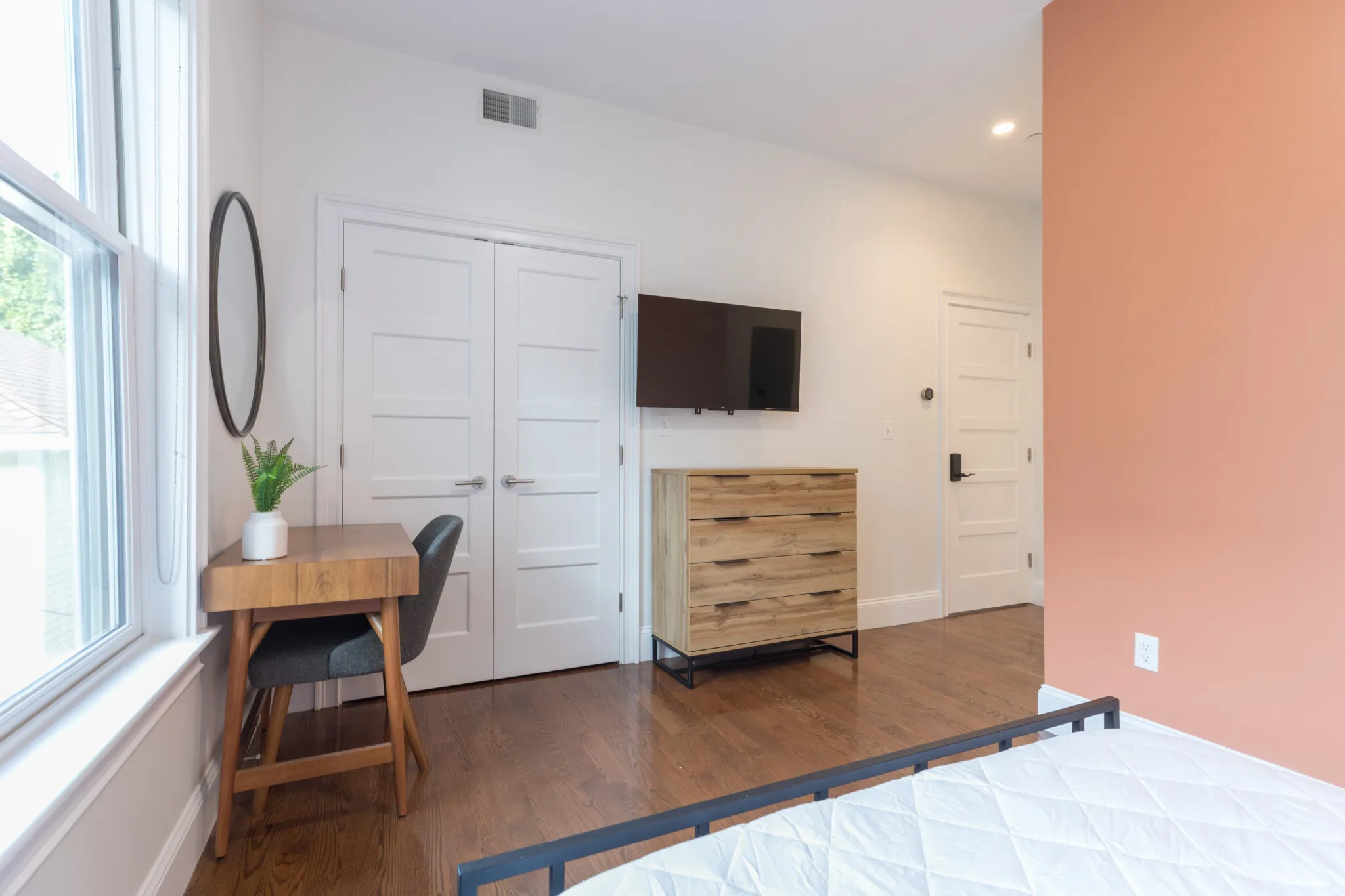 4 bed, 4+ bath apartment for rent at 117 Centre St Unit 2, Roxbury — photo 21 of 37