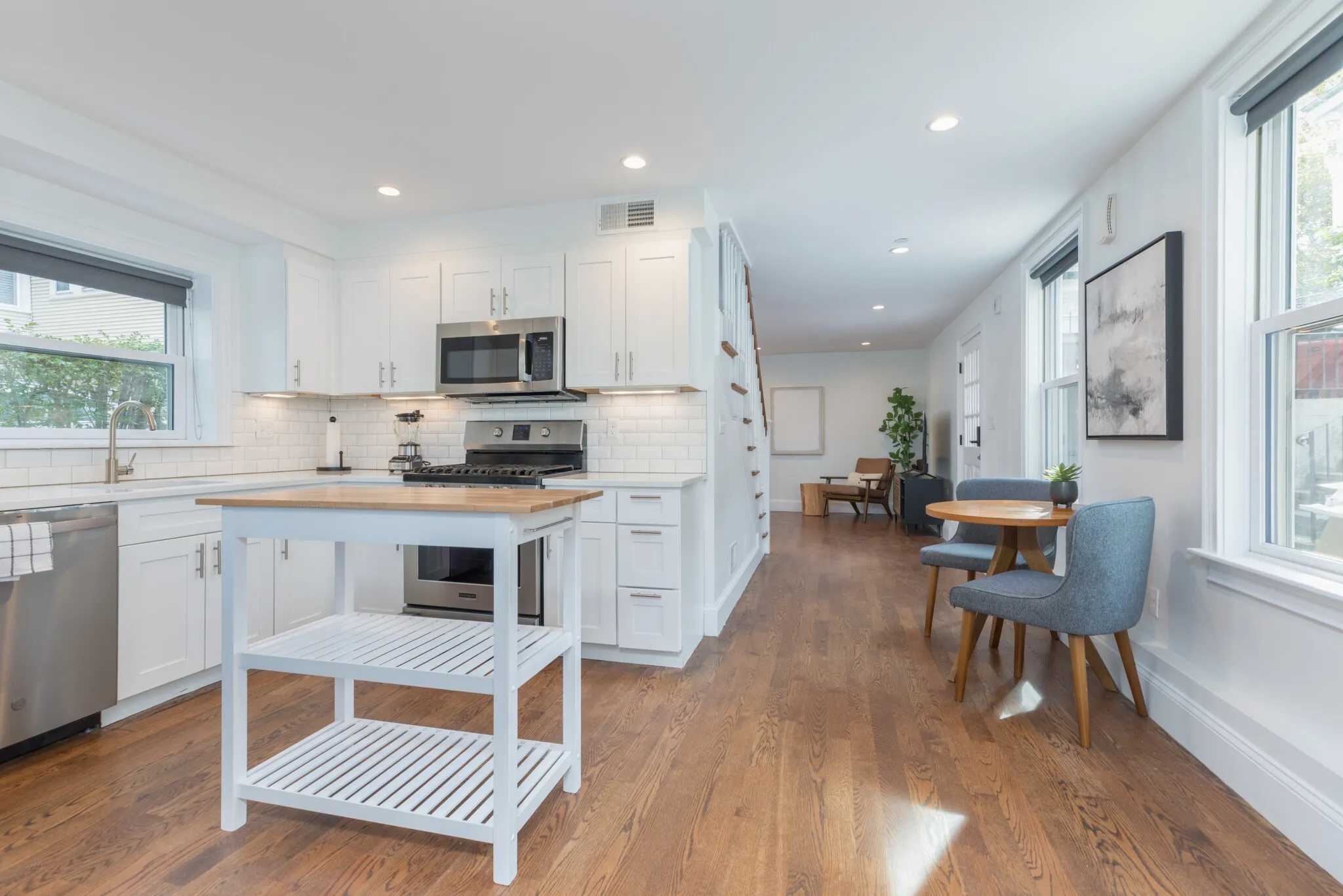 4 bed, 4+ bath apartment for rent at 117 Centre St Unit 2, Roxbury — photo 28 of 37