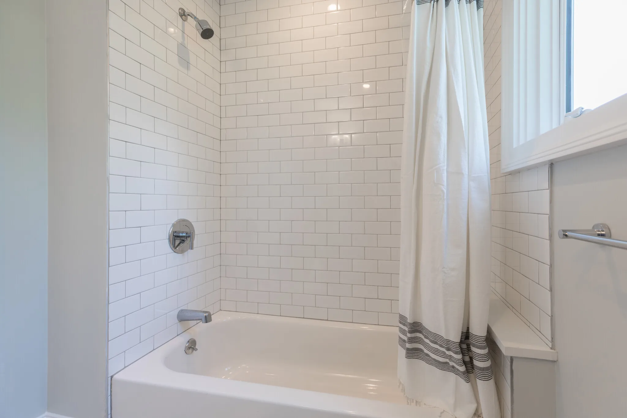 4 bed, 4+ bath apartment for rent at 117 Centre St Unit 2, Roxbury — photo 12 of 37
