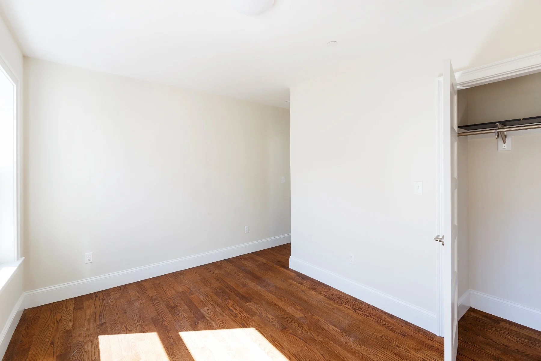 4 bed, 4+ bath apartment for rent at 117 Centre St Unit 2, Roxbury — photo 35 of 37