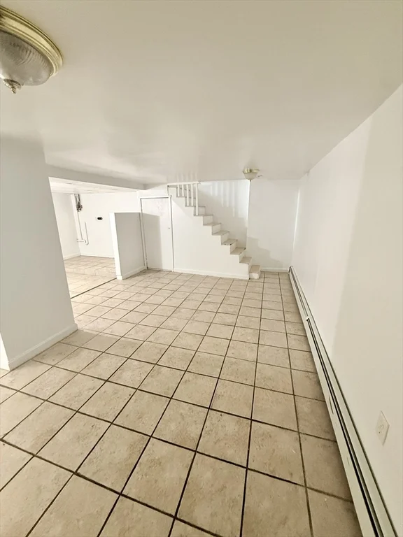 4 bed, 2 bath apartment for rent at 117 Coburn St Unit 1, Lowell — photo 12 of 16