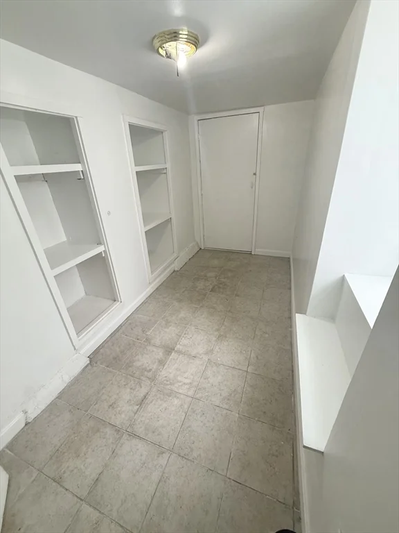 4 bed, 2 bath apartment for rent at 117 Coburn St Unit 1, Lowell — photo 15 of 16