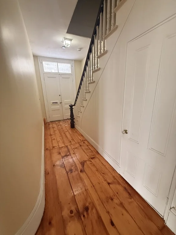 4 bed, 2 bath apartment for rent at 117 Coburn St Unit 1, Lowell — photo 5 of 16