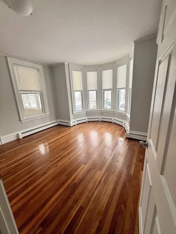 4 bed, 2 bath apartment for rent at 117 Coburn St Unit 1, Lowell — photo 1 of 16