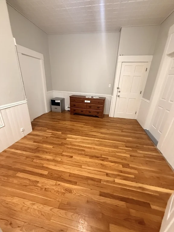 4 bed, 2 bath apartment for rent at 117 Coburn St Unit 1, Lowell — photo 4 of 16