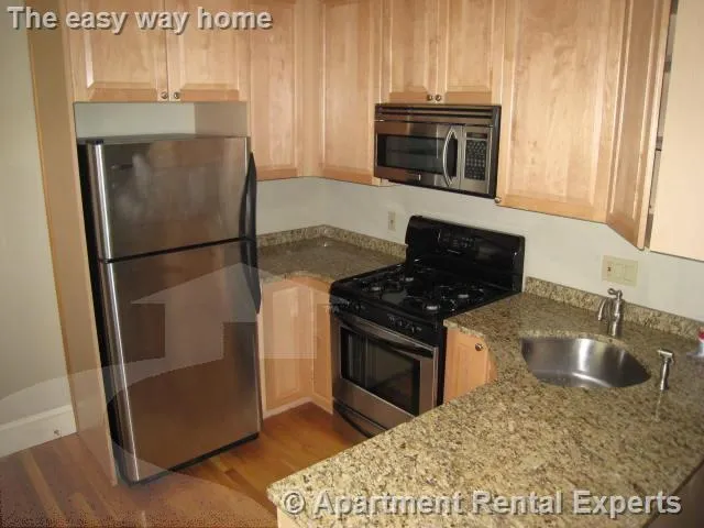 1 bed, 1 bath apartment for rent at 117 Columbia St Unit 1, Central Square — photo 1 of 6