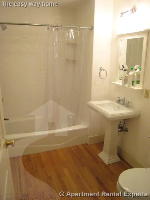 1 bed, 1 bath apartment for rent at 117 Columbia St Unit 1, Central Square — photo 5 of 6
