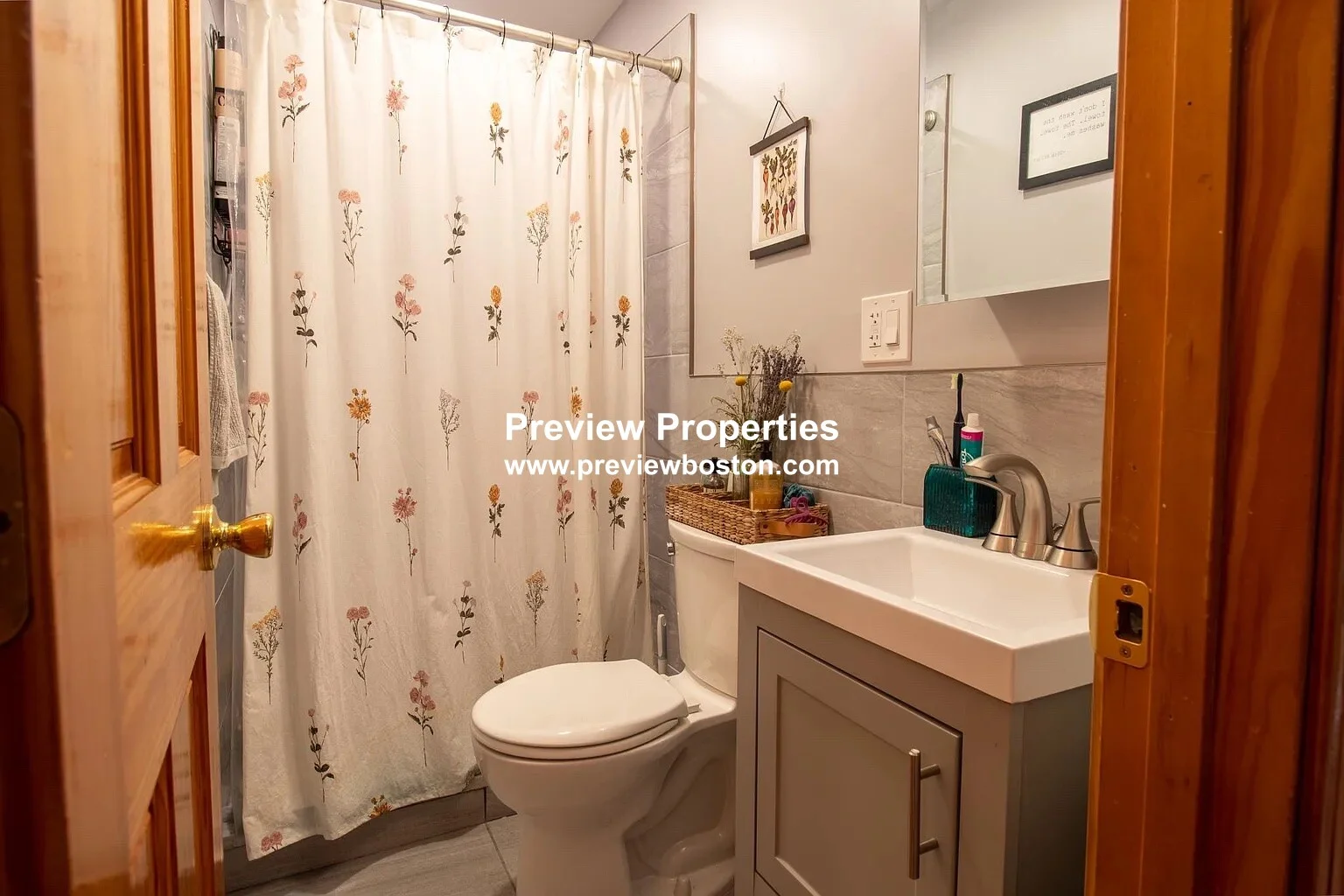 4 bed, 2 bath apartment for rent at 117 Elm St Unit 1, West Newton — photo 33 of 33