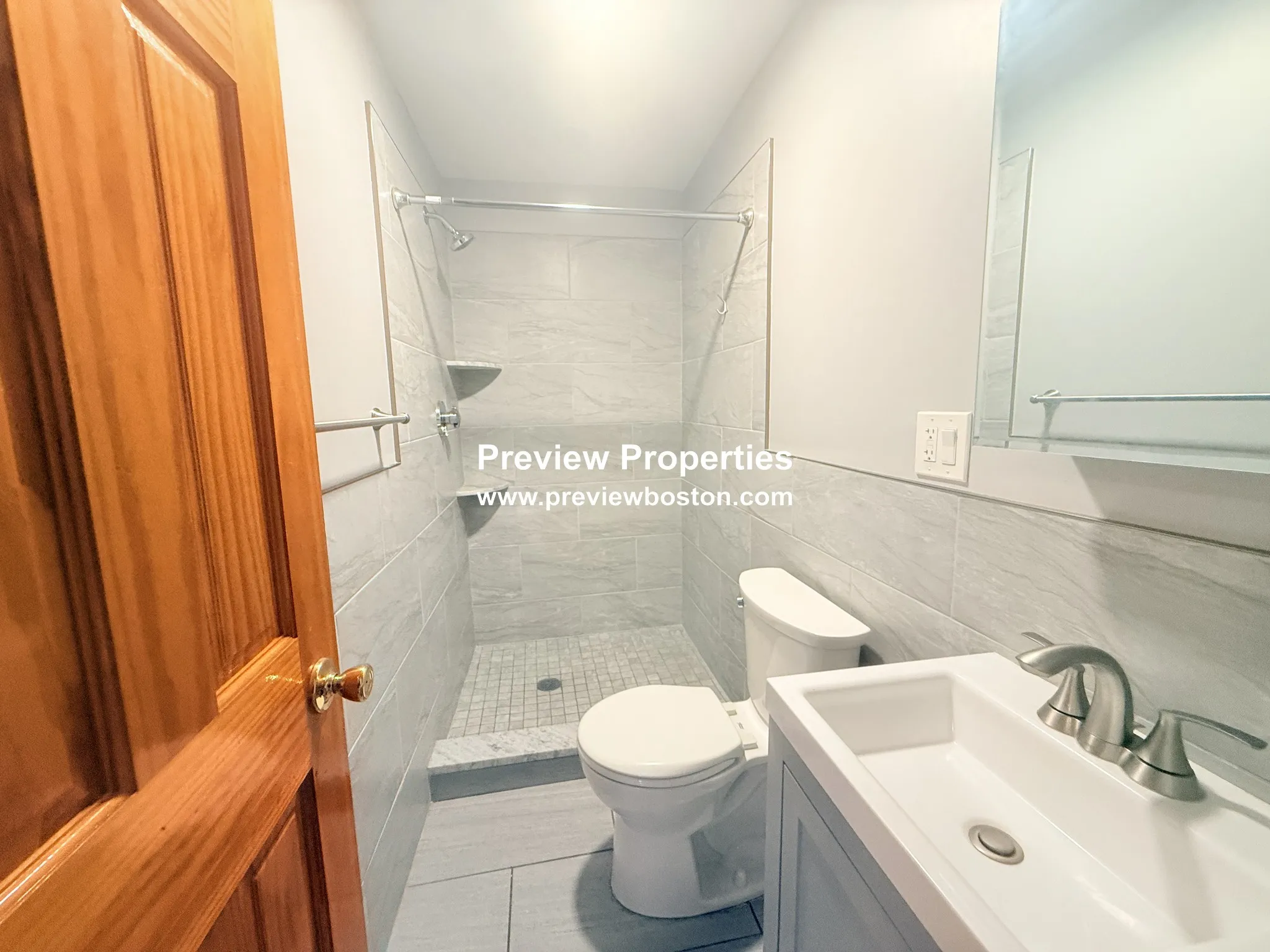 4 bed, 2 bath apartment for rent at 117 Elm St Unit 1, West Newton — photo 24 of 33
